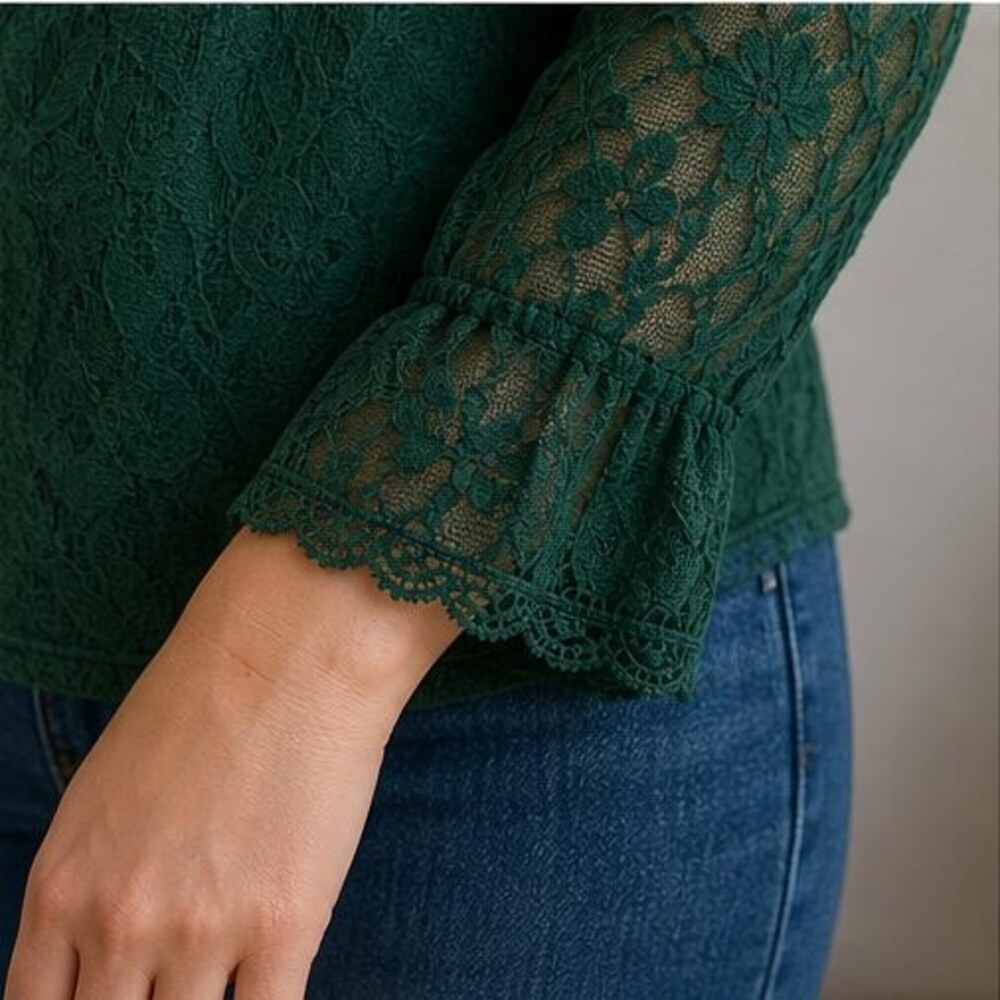 Emerald Ruffle Blouse - Picture 5 of 6